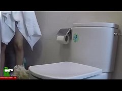 Скрытая камера в женском туалете чулки