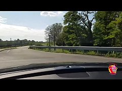 Видео в авто без трусов