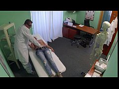 Девушка на приеме у гинеколога видео русское порно