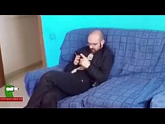 Порно видео брат трахнул сестру на диване